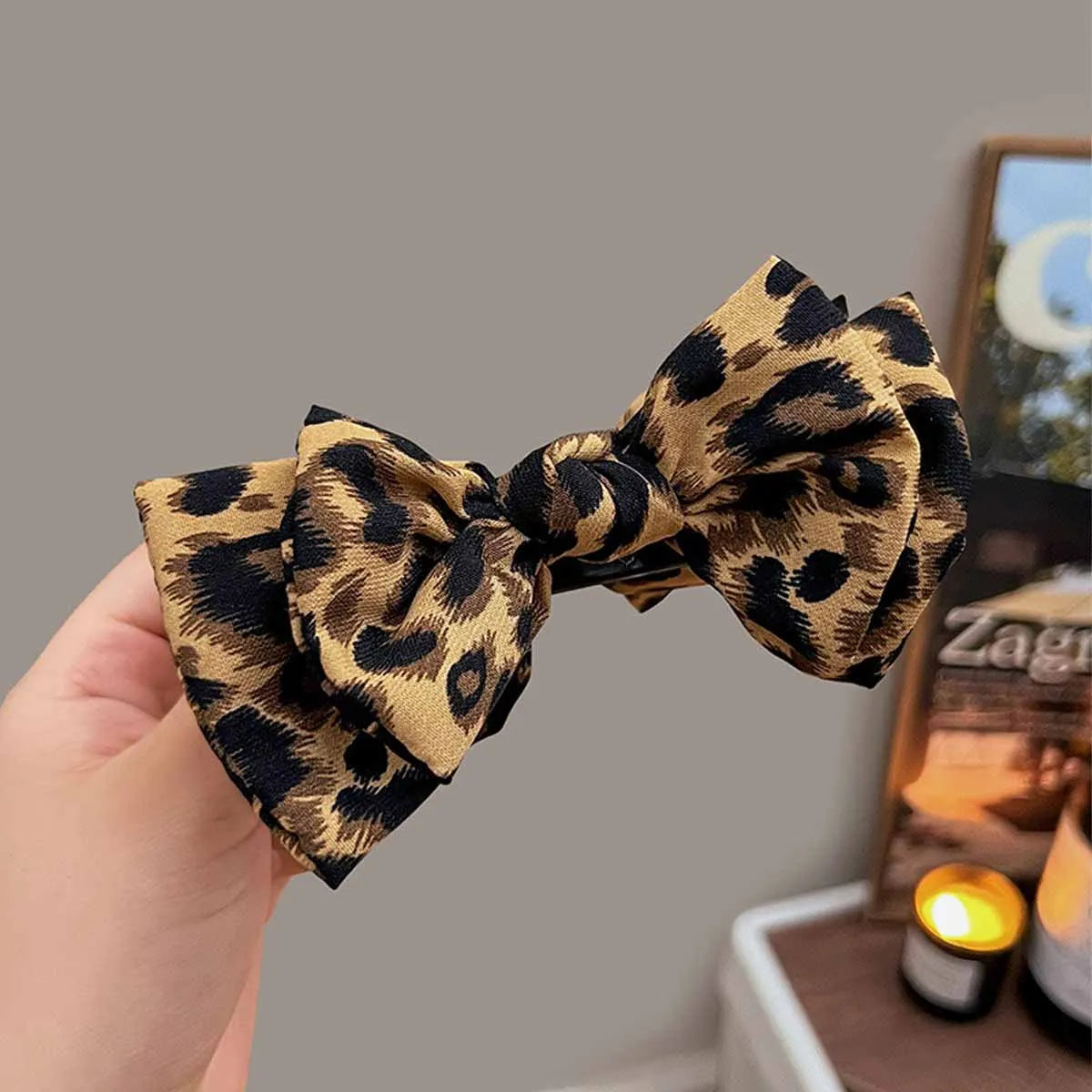 Leopard Print Hair Clip with Bow – Vintage Elegant Style