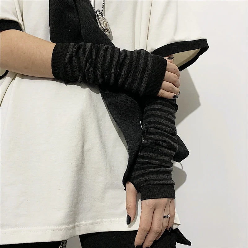 Winter Fingerless Knitted Arm Warmers – Unisex