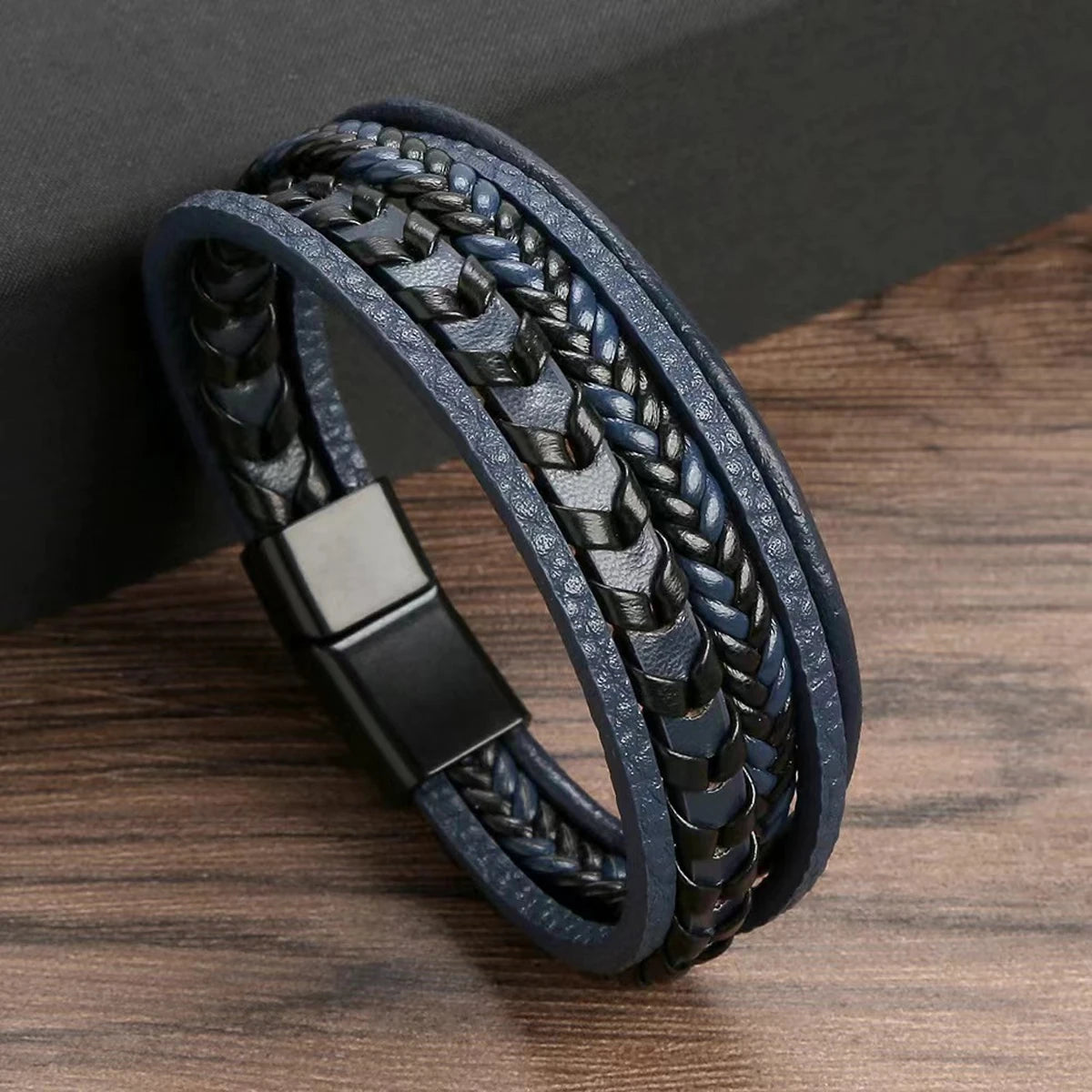 Men’s Vintage Leather Braided Bracelet – Magnetic Buckle.