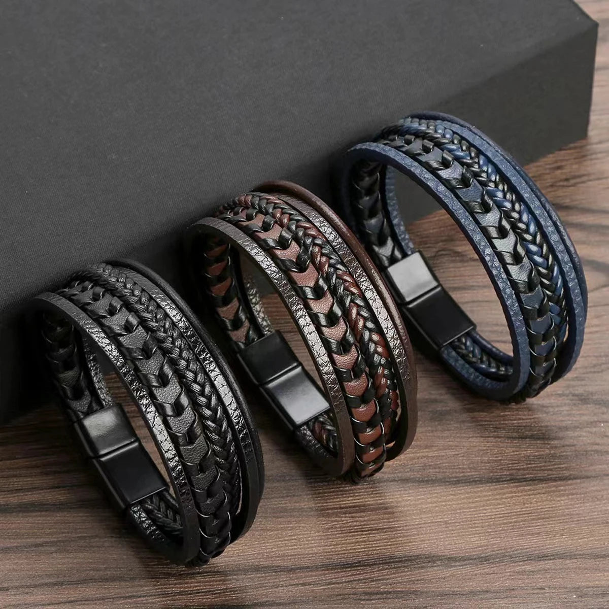 Men’s Vintage Leather Braided Bracelet – Magnetic Buckle.