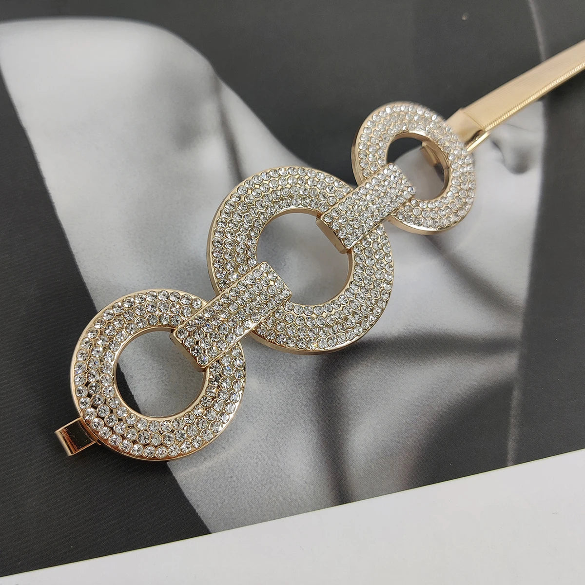 Gold Chain Belt with Rhinestones – Elegant Adjustable for Women